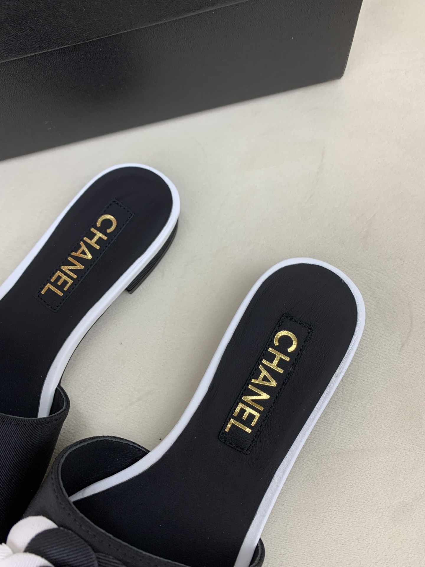 CHANLE Heels