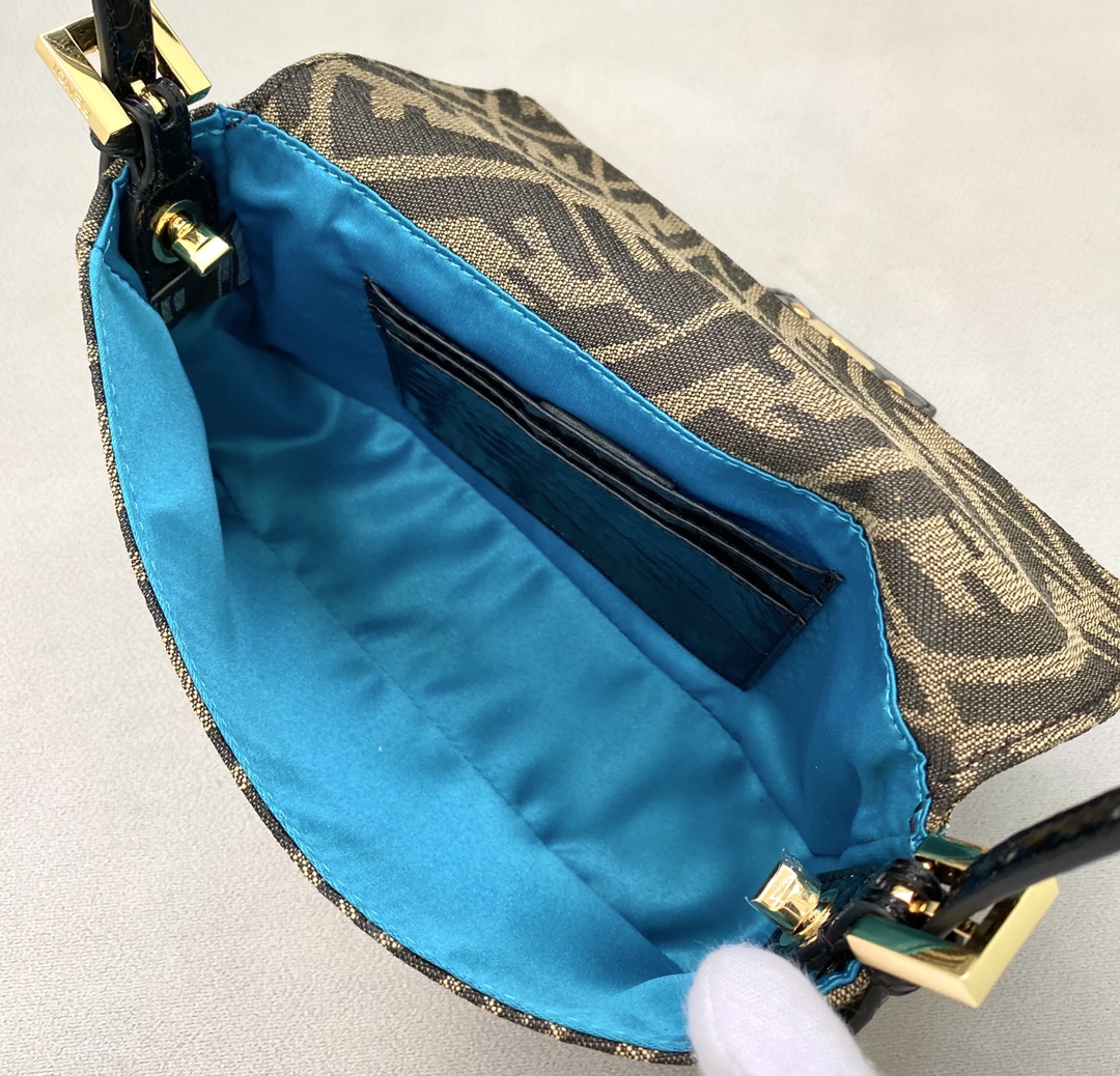 F**di baguette bag