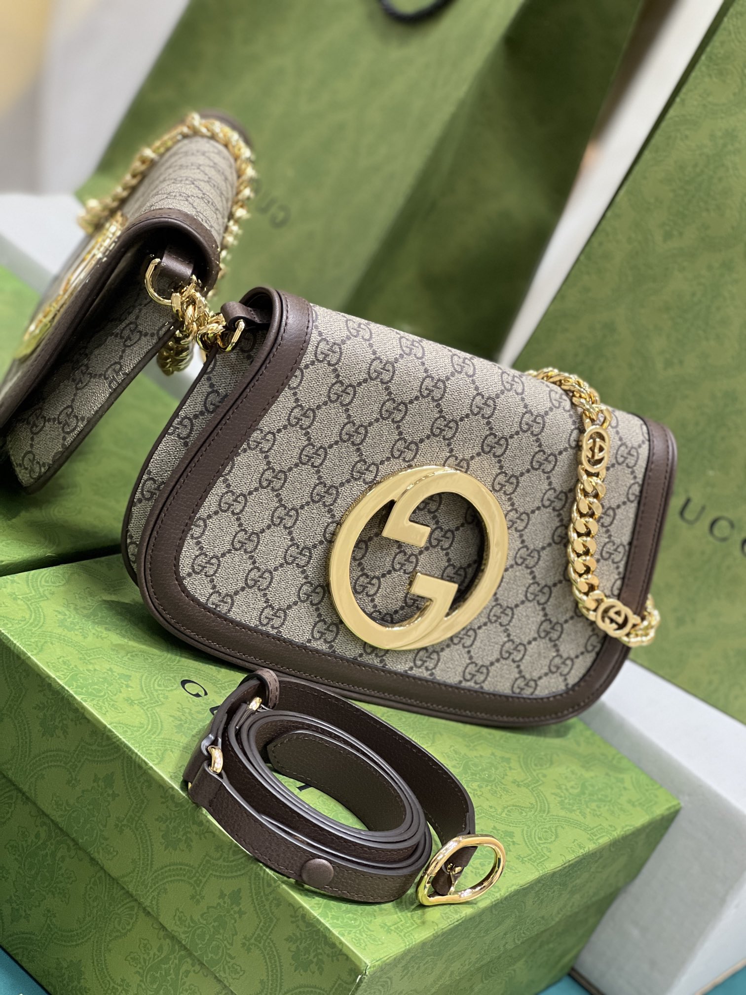 G*u*i blondie shoulder bag-28*16*4cm
