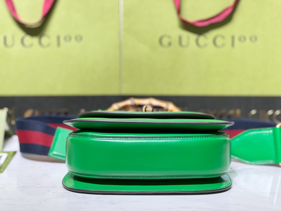 G*u*i bamboo handbag-211*15*7cm