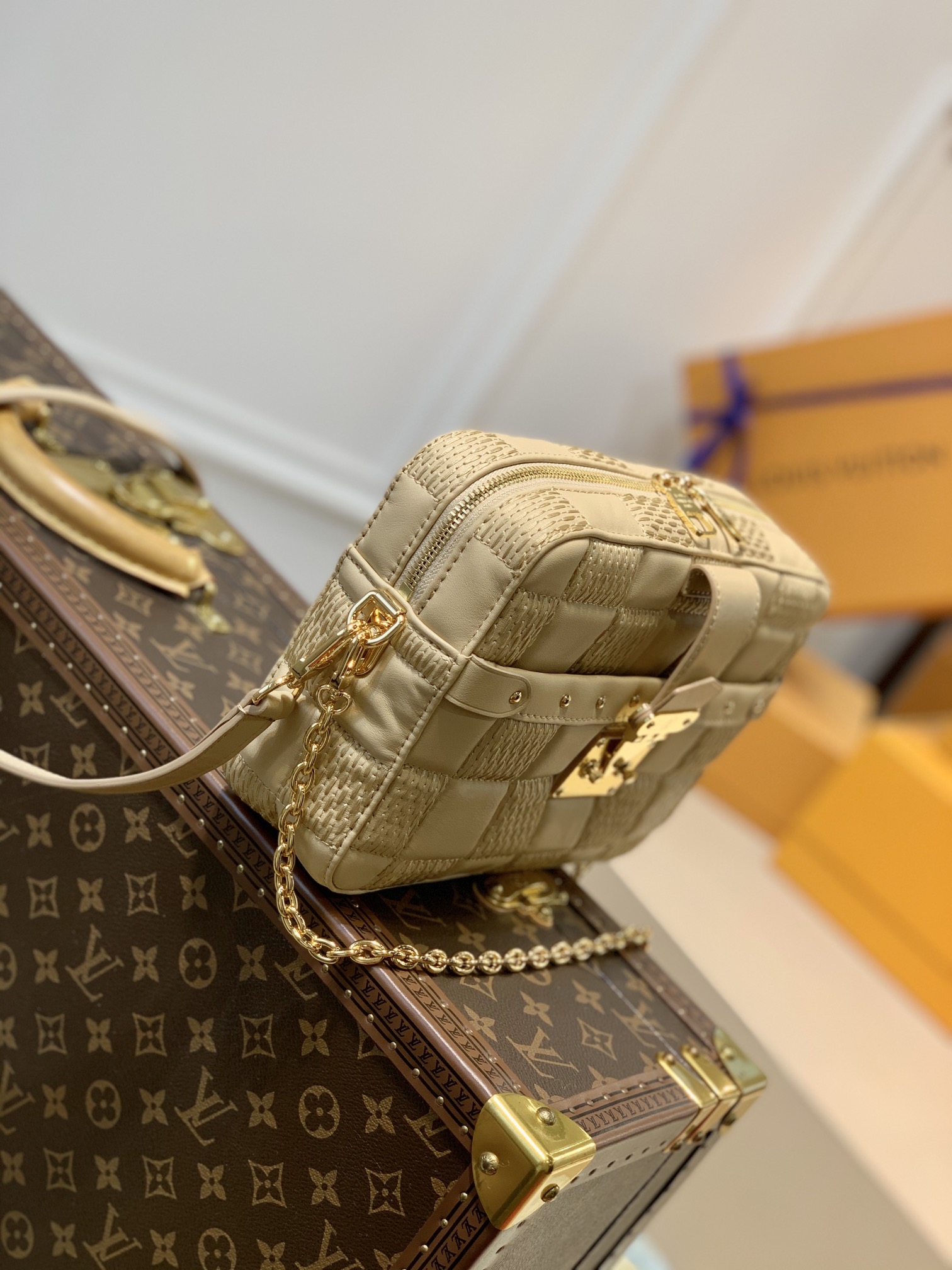 l0*is V*t0n trica bag-25.5*17*7 cm