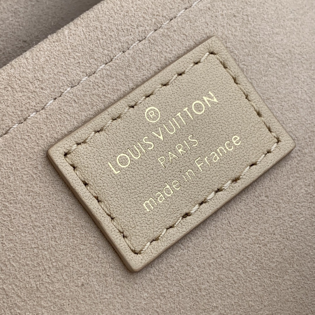 l0*is V*t0n trica bag-25.5*17*7 cm