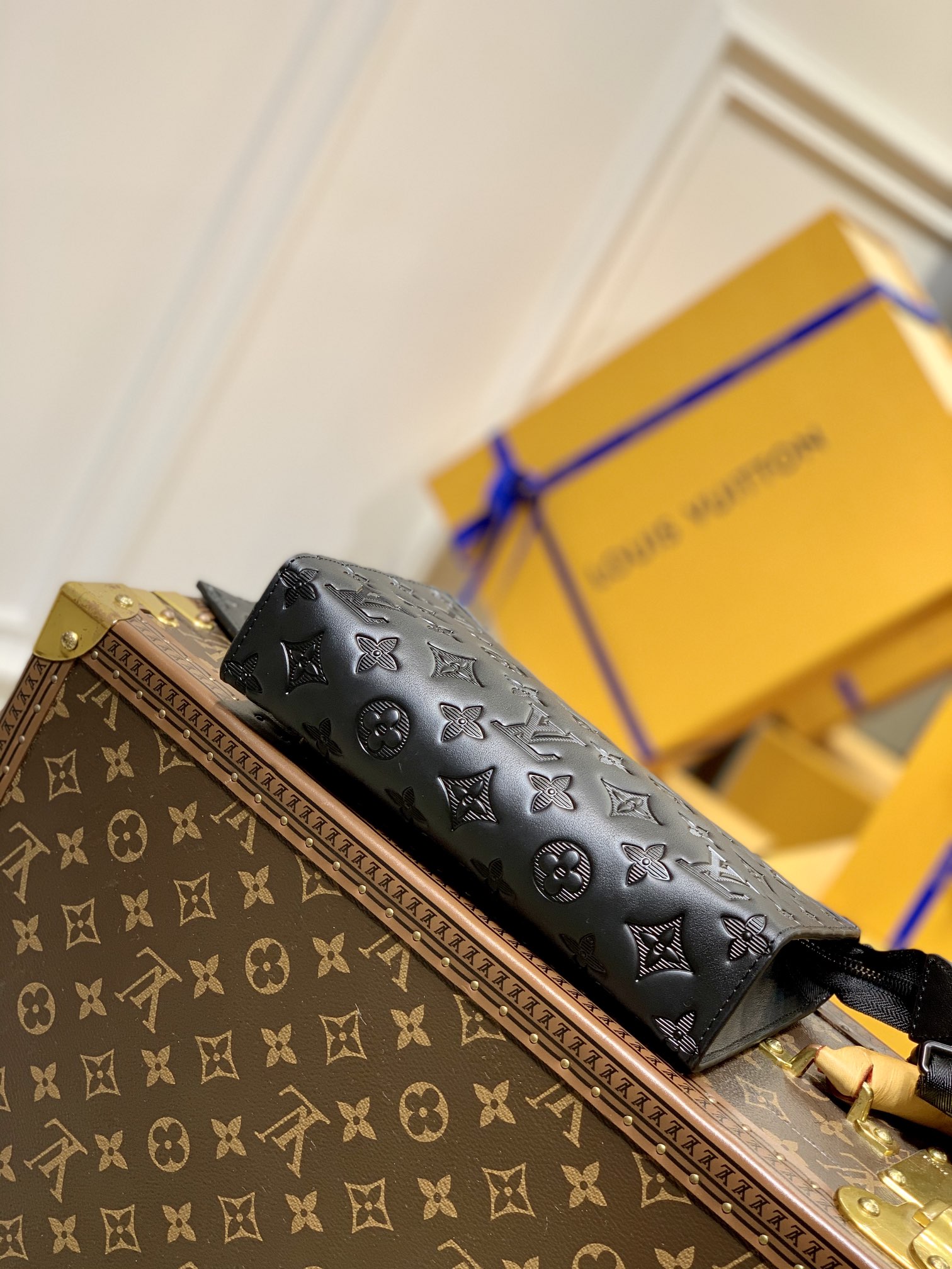 l0*is V*t0n m81115 gaston wearable wallet -22*14.5*4.5m