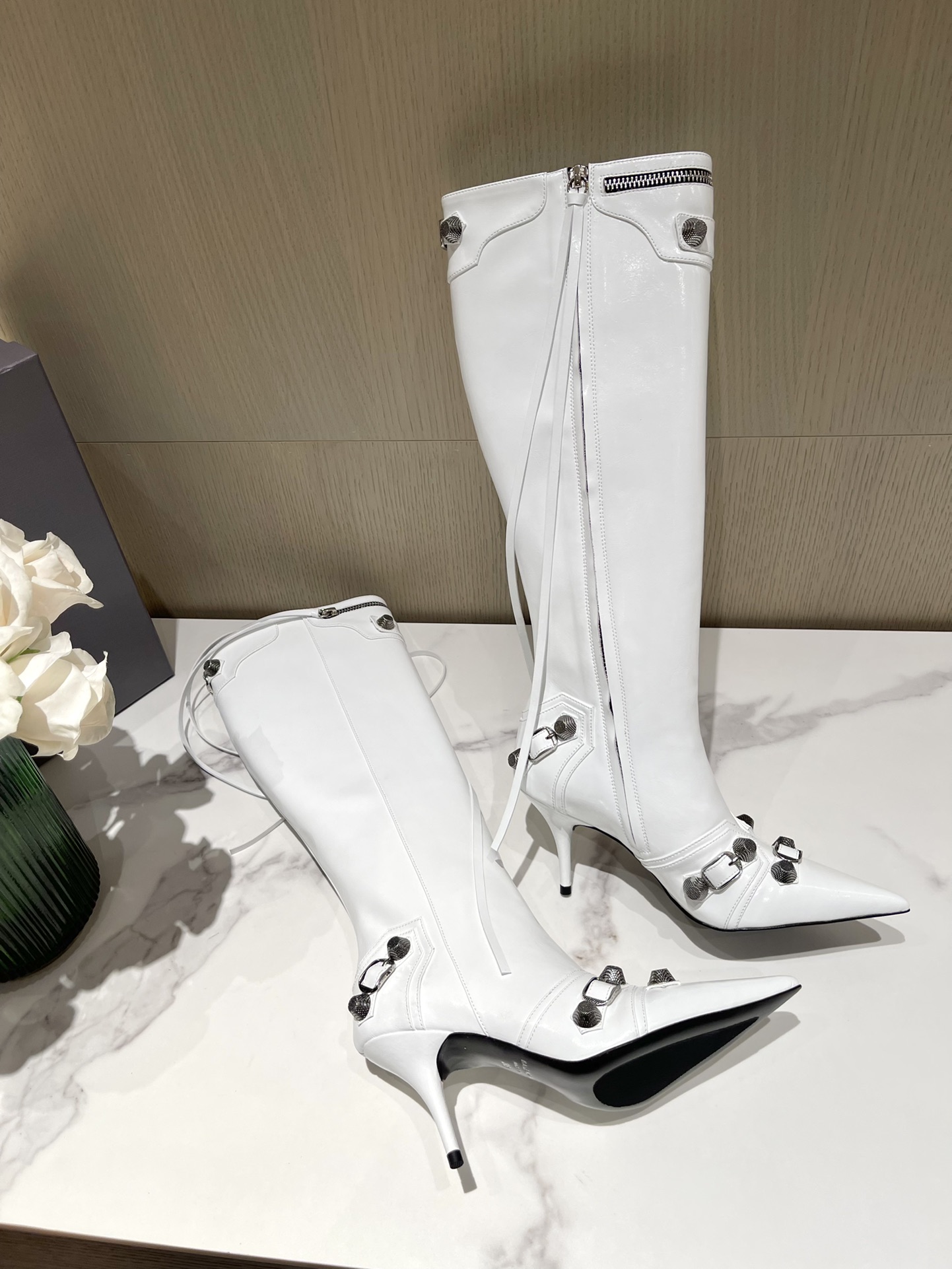 Ba*len*cia*ga boots