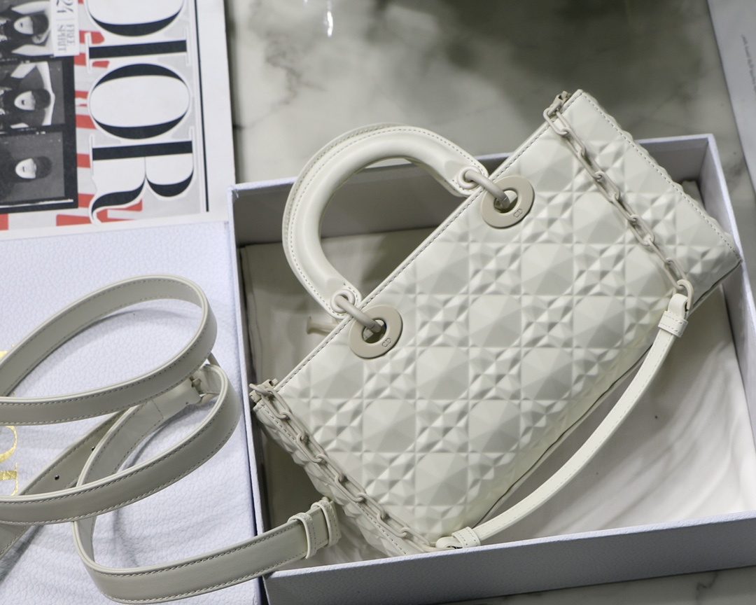 D*or lady bag-26 x 13.5 x 5 cm