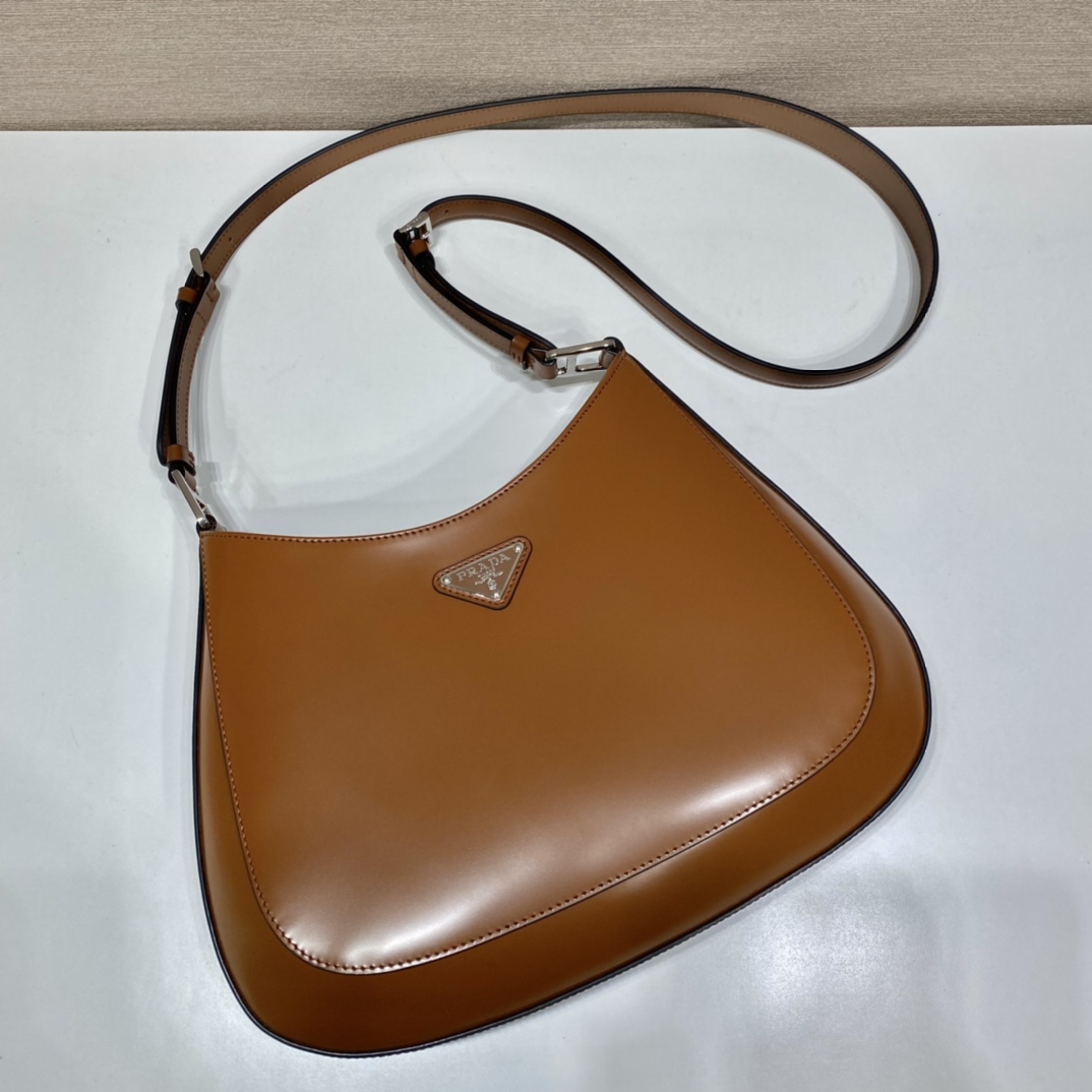Pra*a cleo handbags-patent leather-30x18.5x4cm