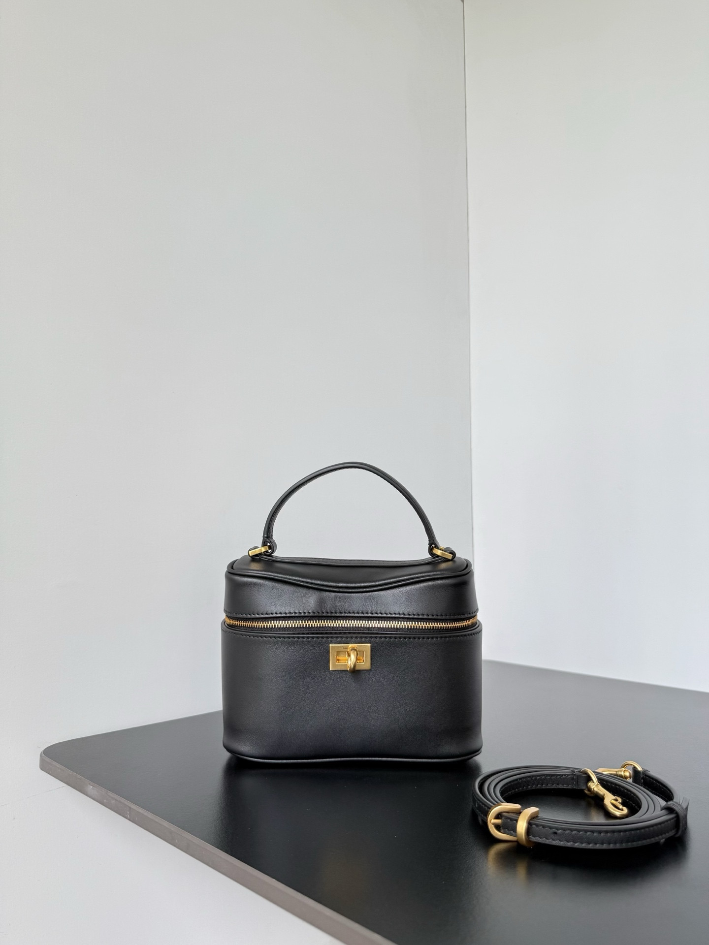 Balenc*iaga Rodeo Vanity Crossbody Bag-18*12.9*8.3CM