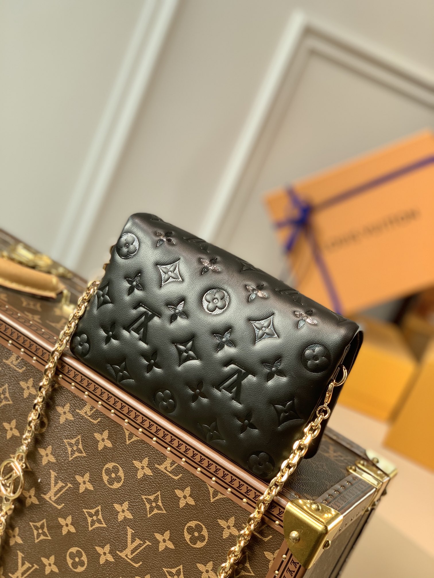 l0*is V*t0n pochette coussin chain bag-20*14*8cm