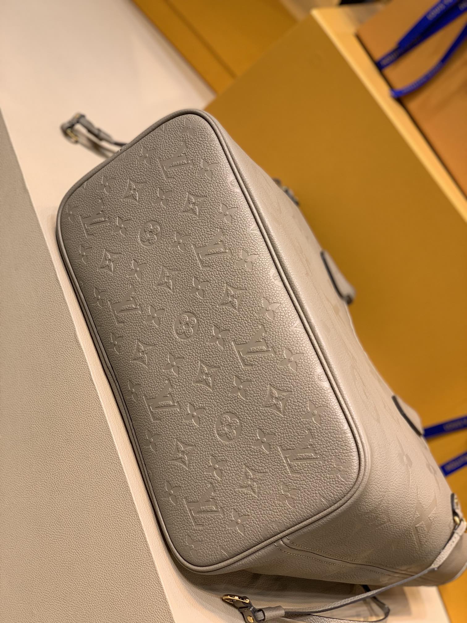 l0*is V*t0n neverfull mm-32*29*17cm