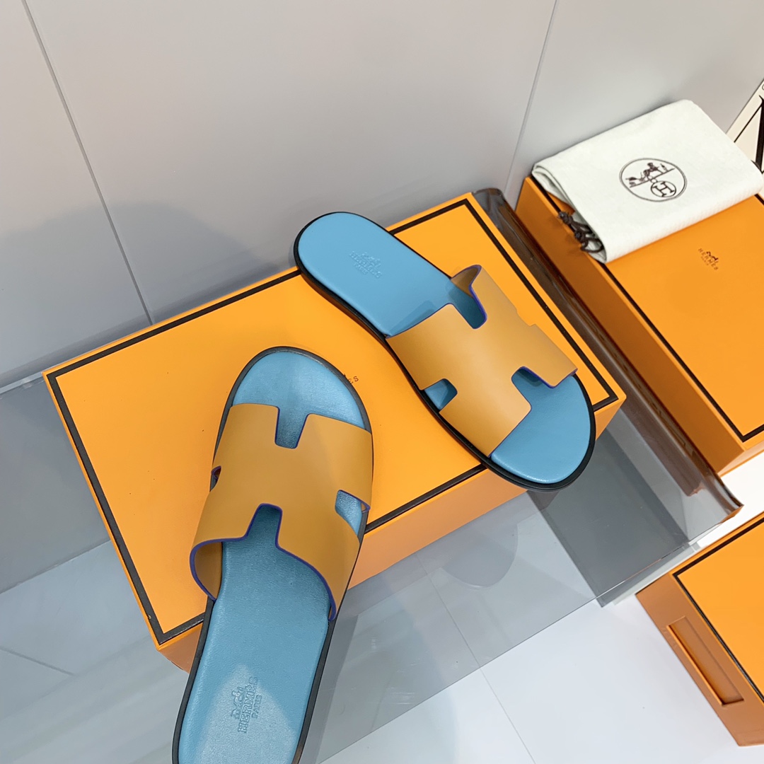 H**mes sandals