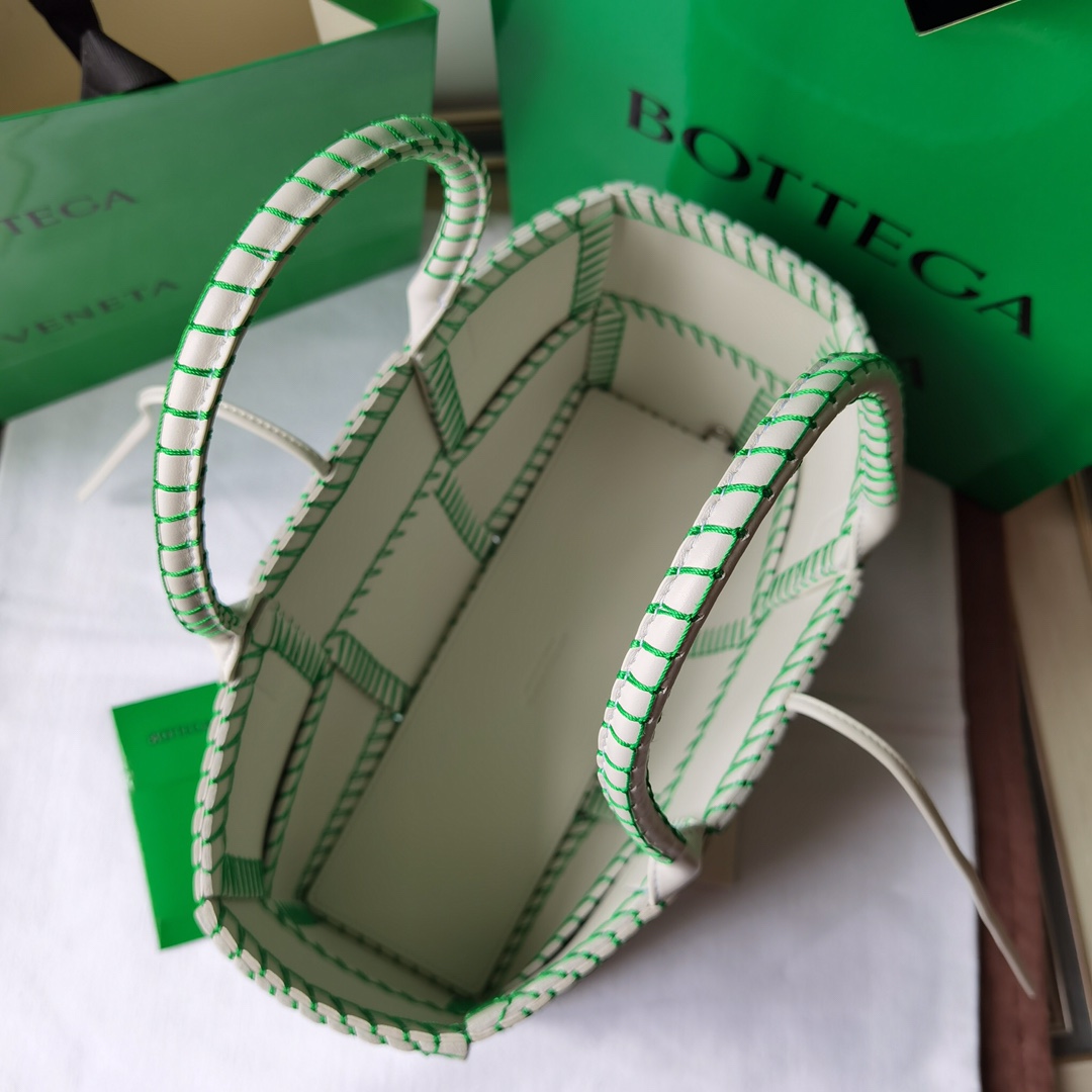 B0tte*a arco tote-30x20x11.5cm