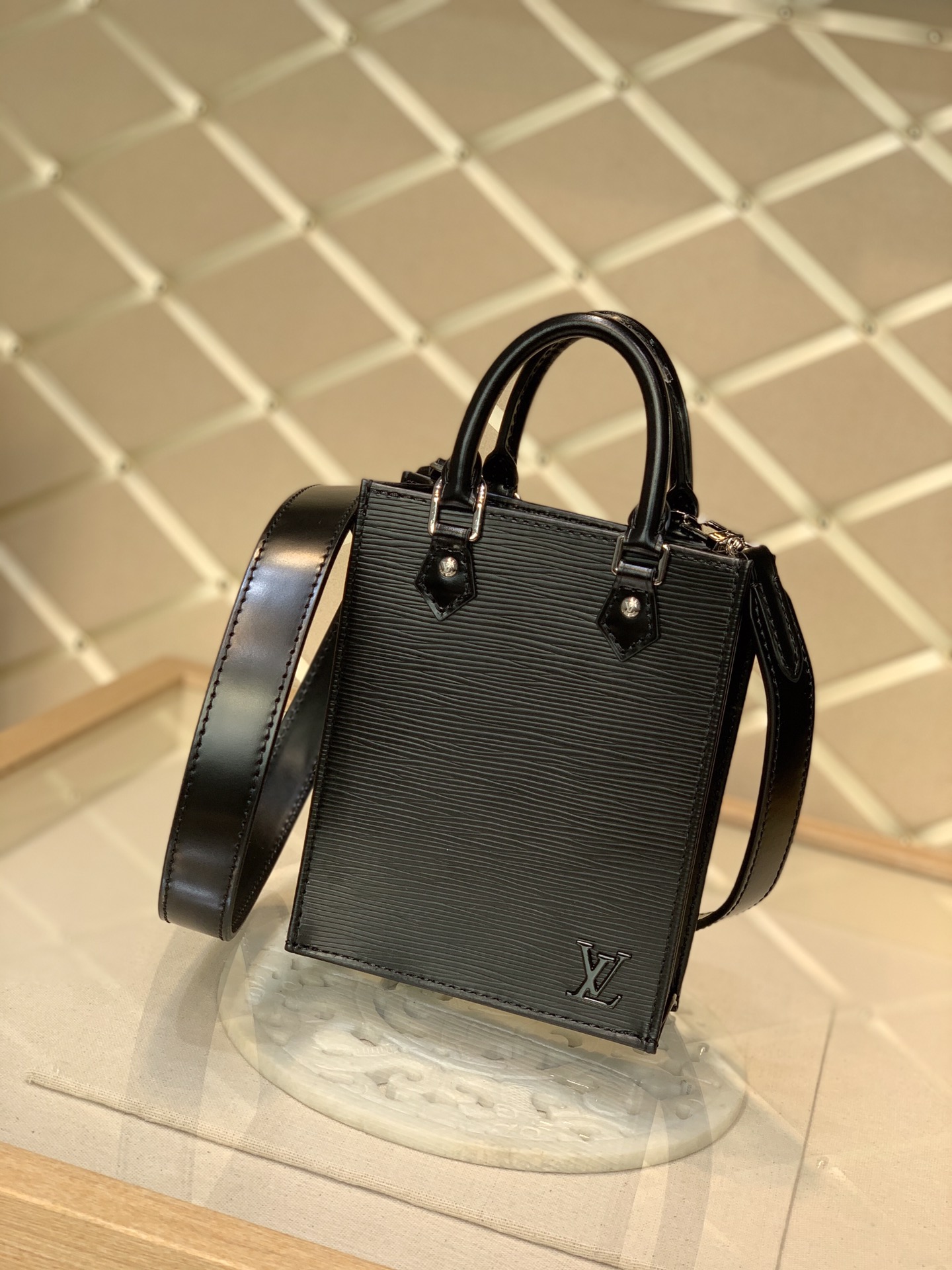 l0*is V*t0n petie sac plat tote-17*14*5.5cm