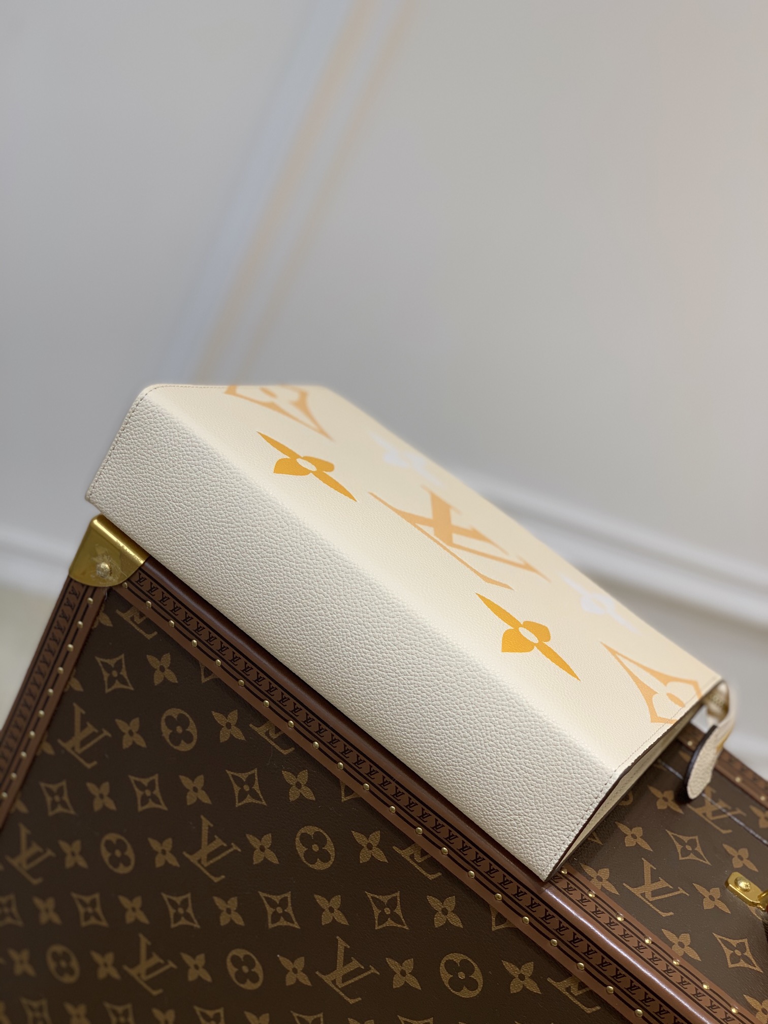 l0*is V*t0n toiletry pouch 26-26*20*5cm