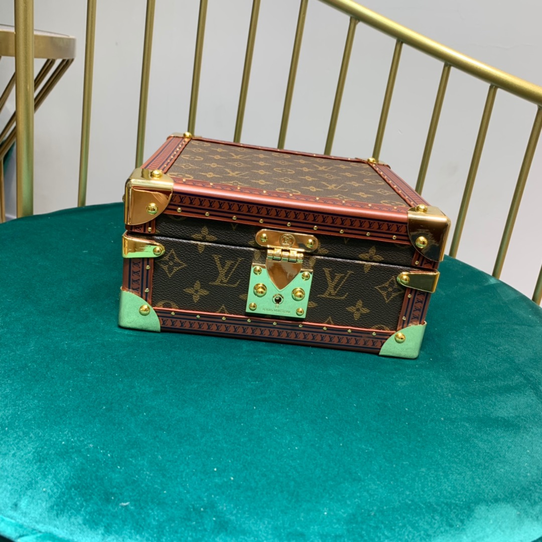 l0*is V*t0n cotteville travel box-23*23*12cm