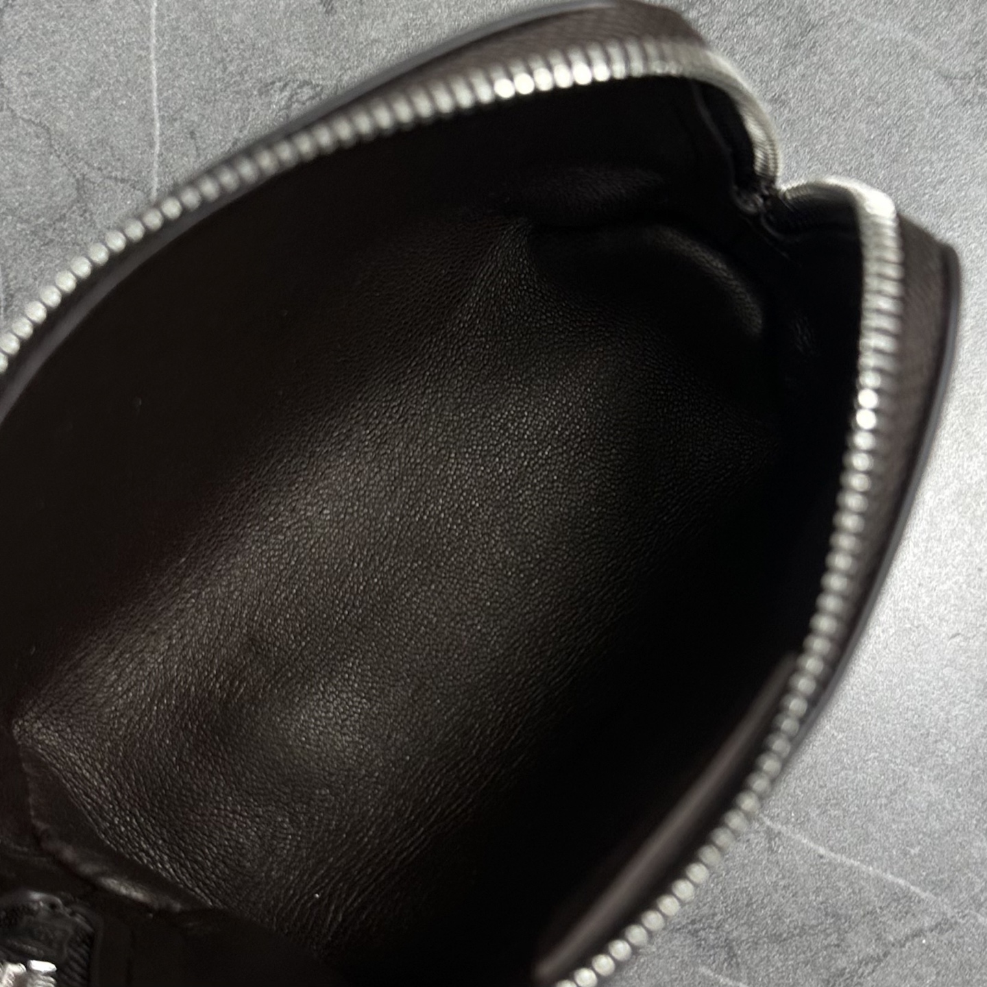 The R0w Owen Pouch-14x5x8.5CM