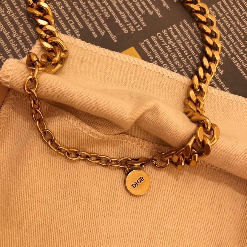 D*or necklace