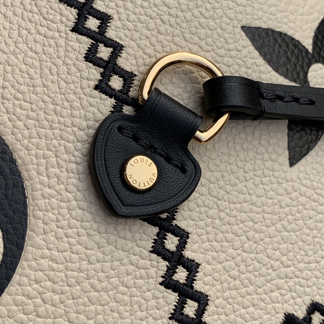 l0*is V*t0n neverfull wild at heart-32*29*17cm