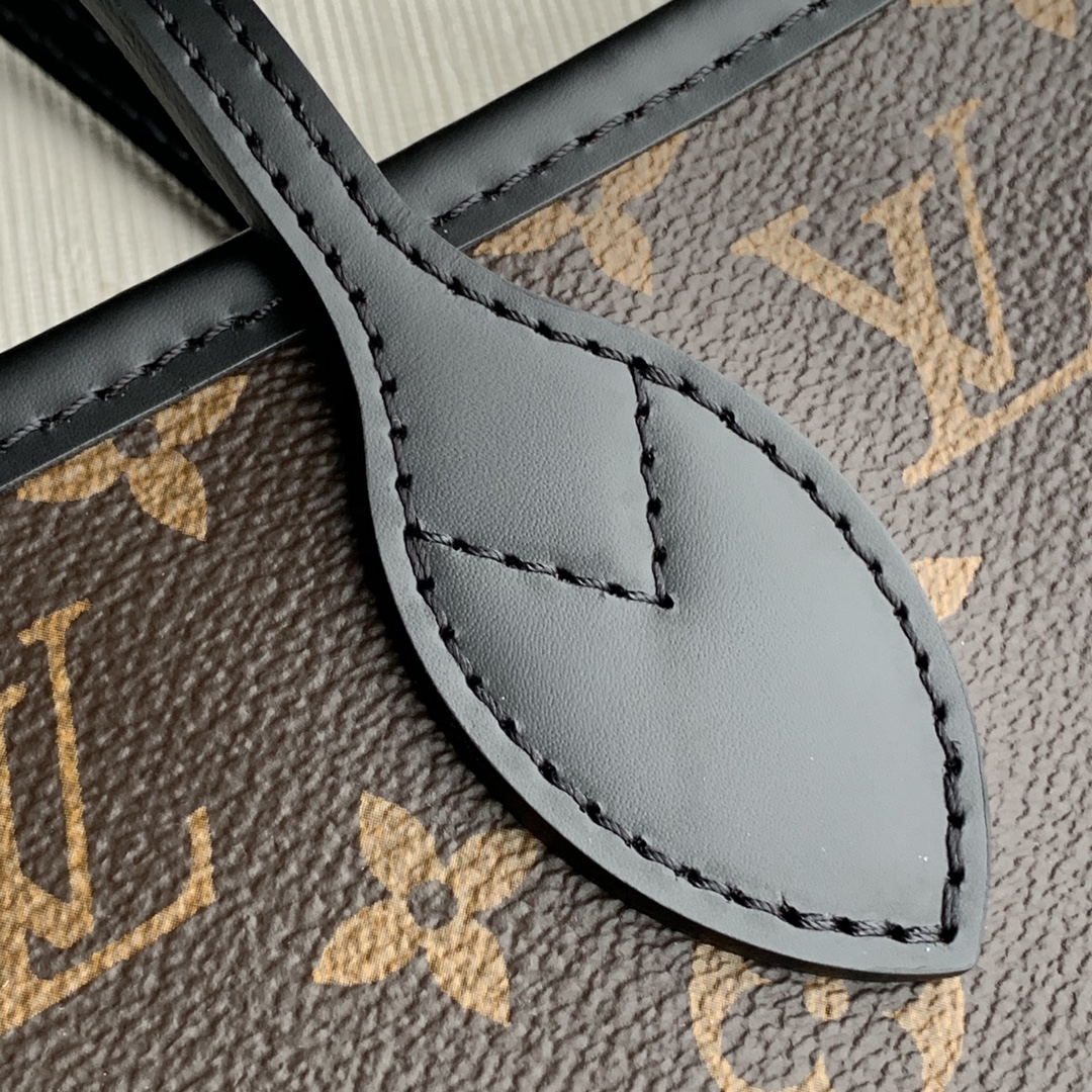 l0*is V*t0n neverfull mm (red inside) -32*29*17cm
