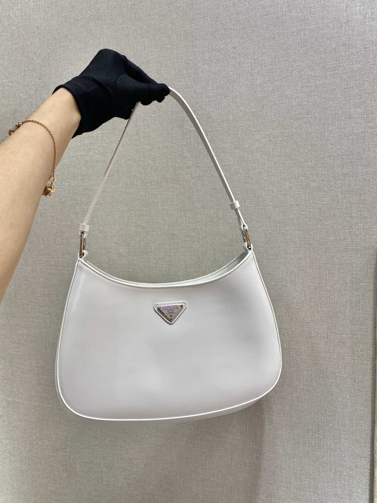 Pra*a vintage handbags1bc148-26*16*4cm