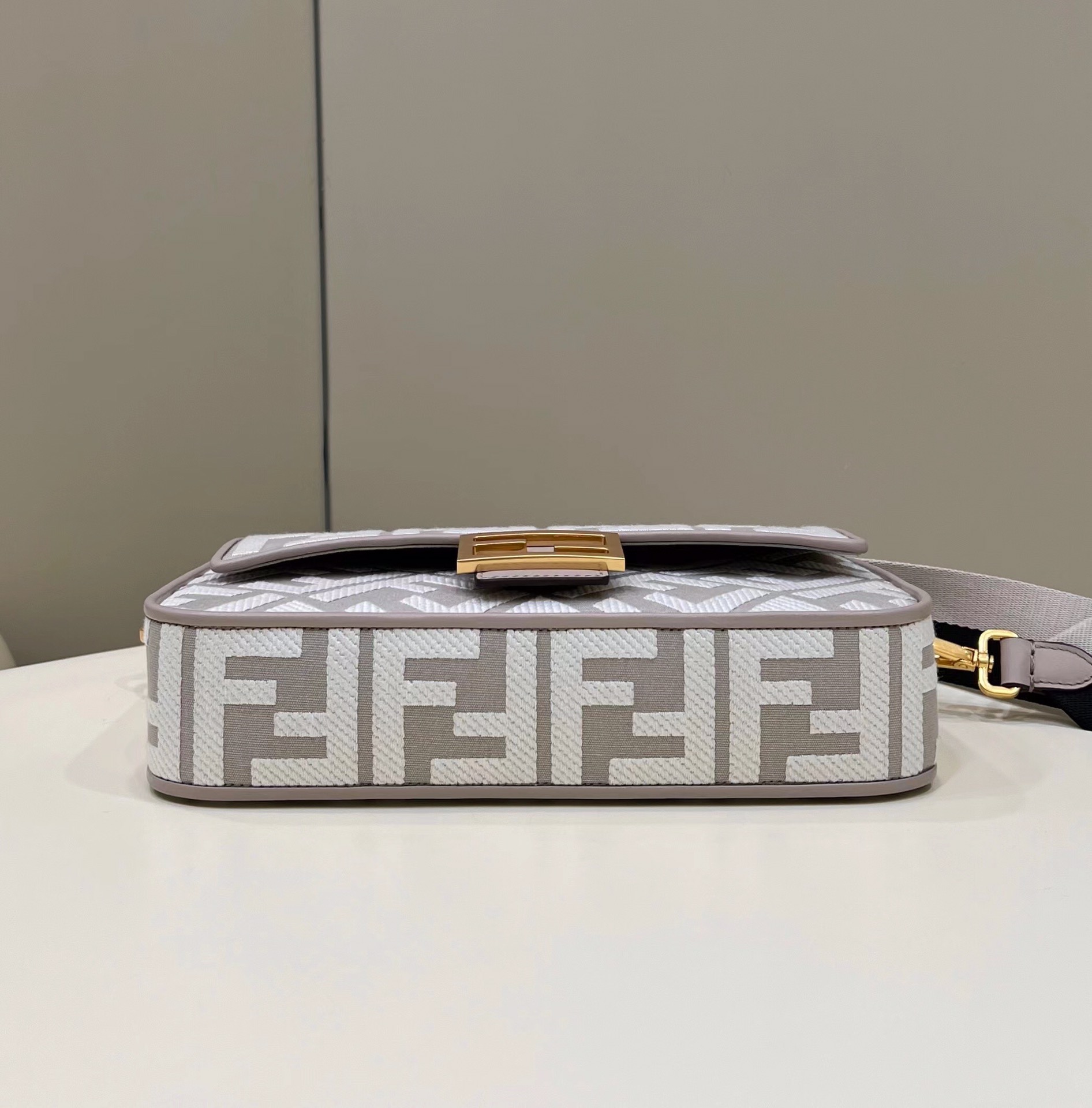 F**di baguette bag-27×6×14cm