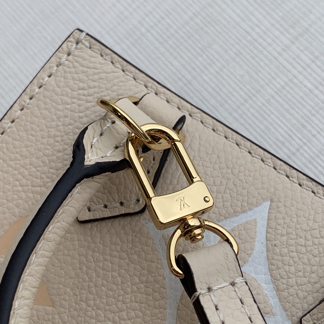 l0*is V*t0n petie sac plat tote-17*14*5.5cm