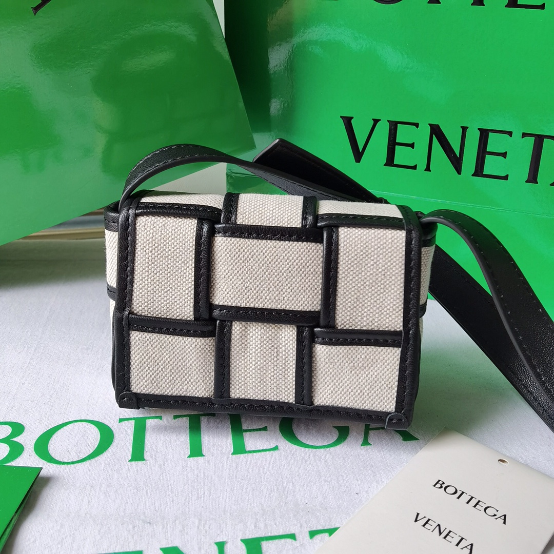 b0tte*a Ven*ta cassette bag-12x8x4cm