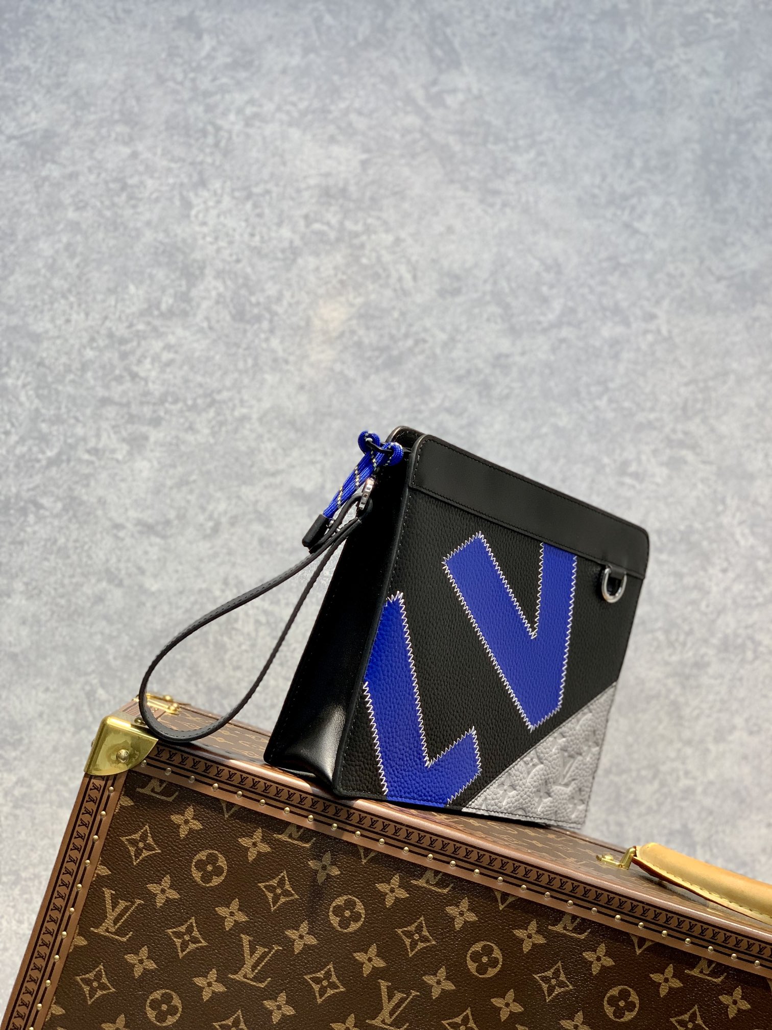 l0*is V*t0n standing pouch-21*27*5cm