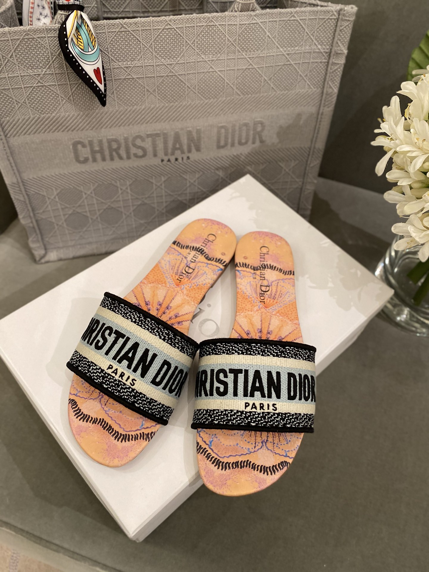 D*or slippers