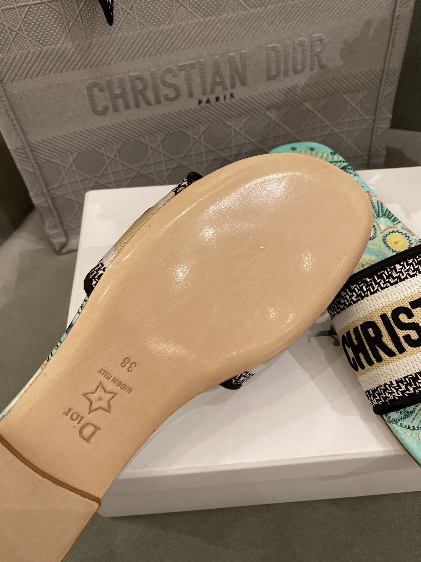 D*or slippers