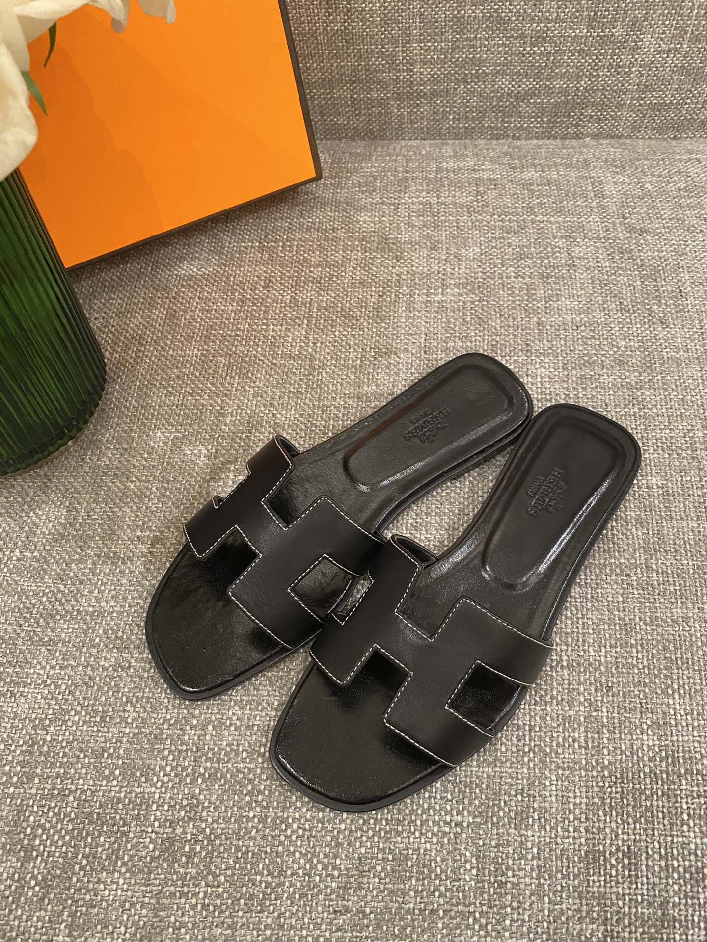 H**mes slippers in smooth leather
