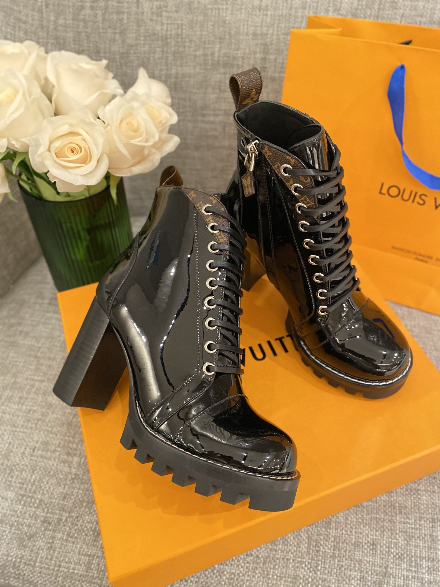 l0*is V*t0n boots