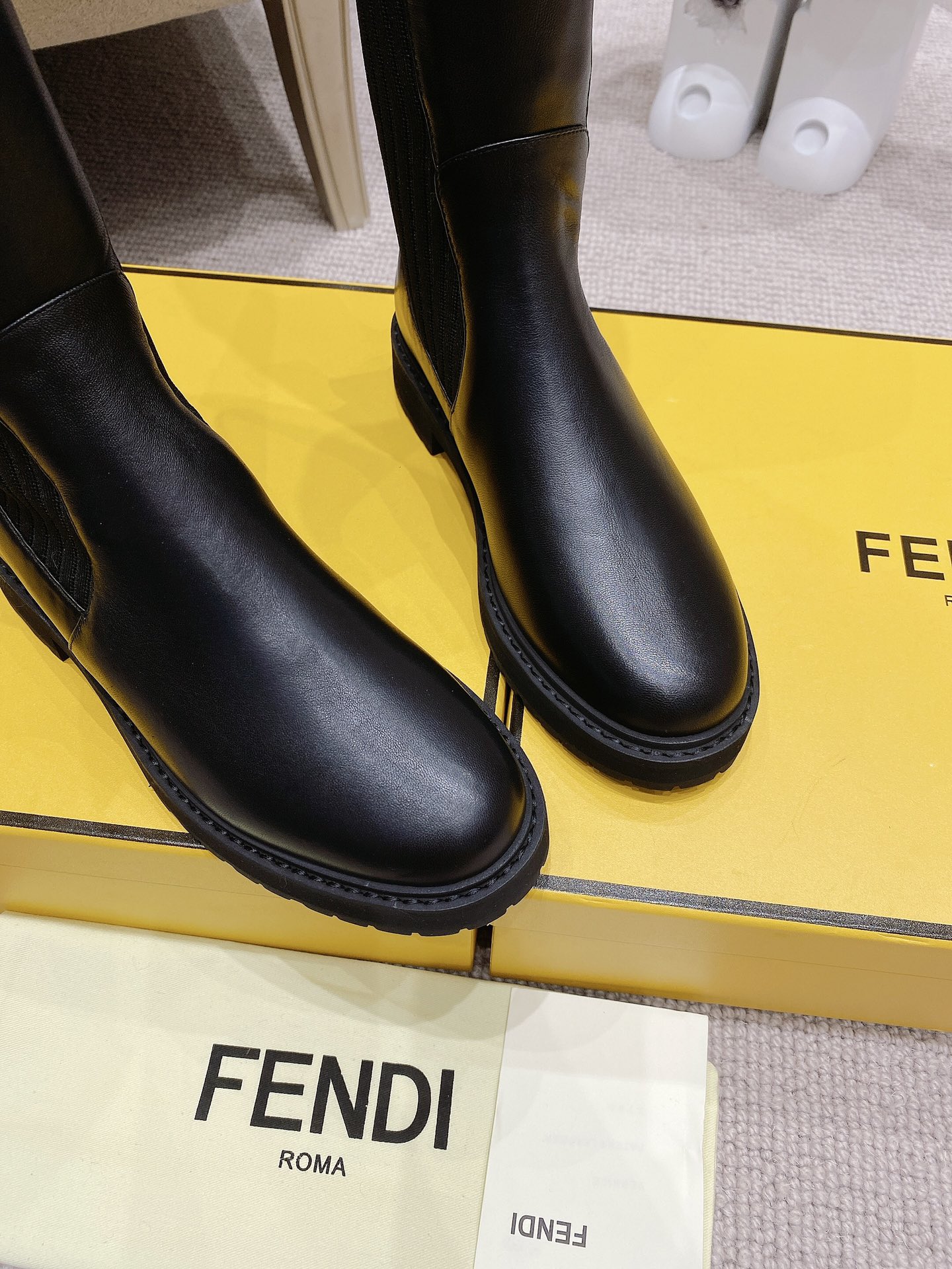 F**di boots
