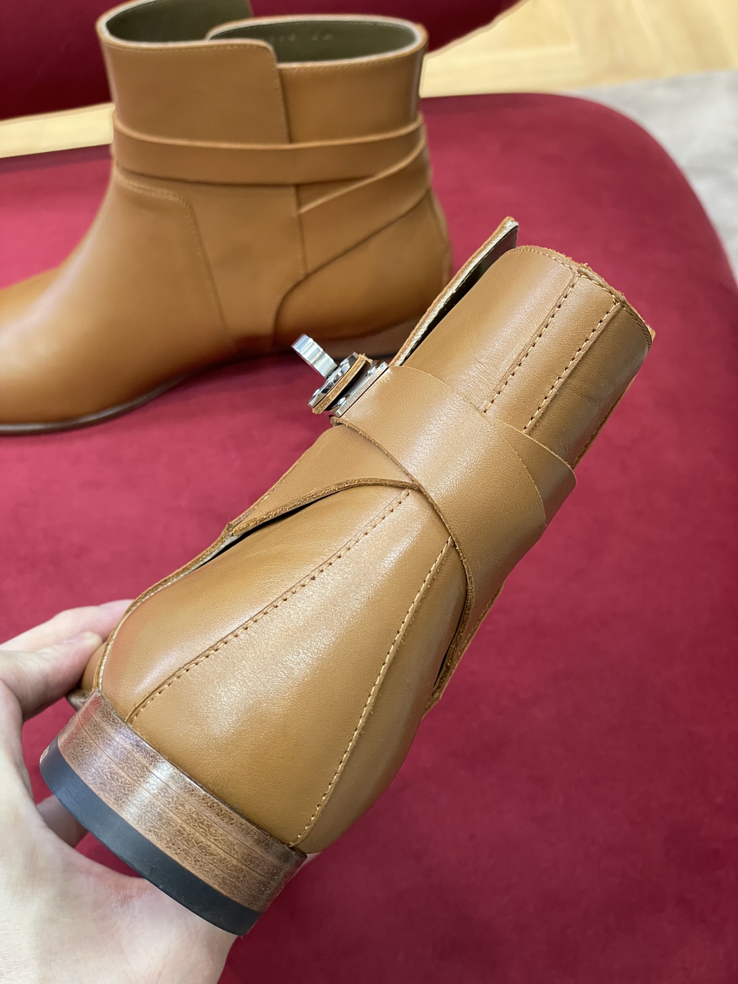 H**mes boots