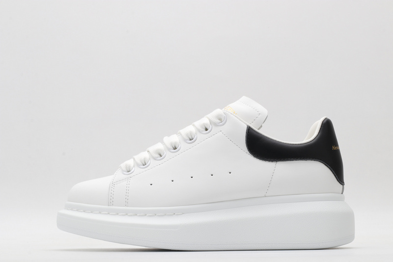 A1exa*der m*q*en sports shoes