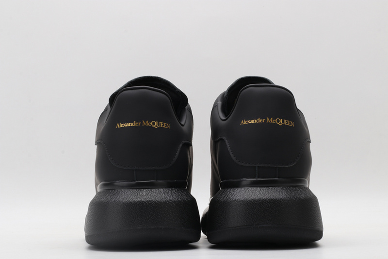 A1exa*der m*q*en sports shoes