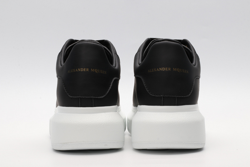 A1exa*der m*q*en sports shoes