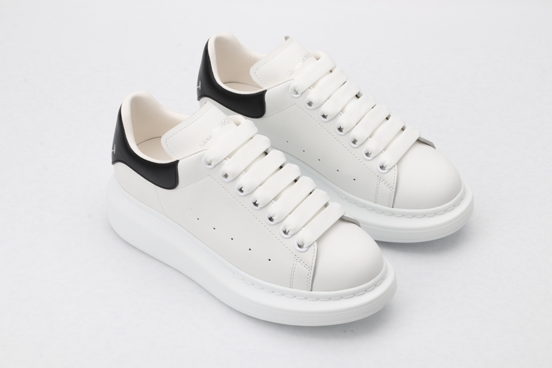 A1exa*der m*q*en sports shoes