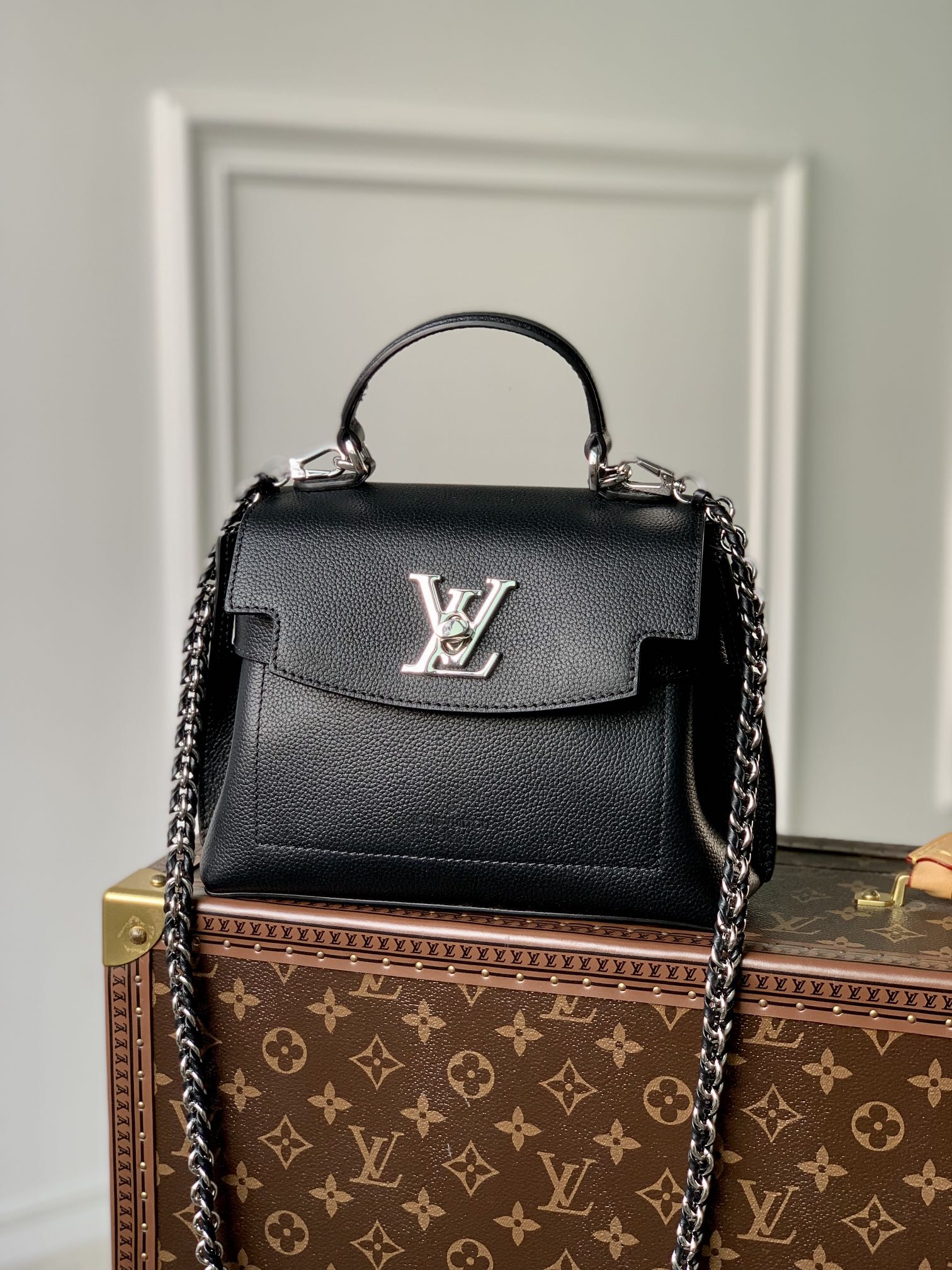 l0*is V*t0n lockme ever 23x17x10cm