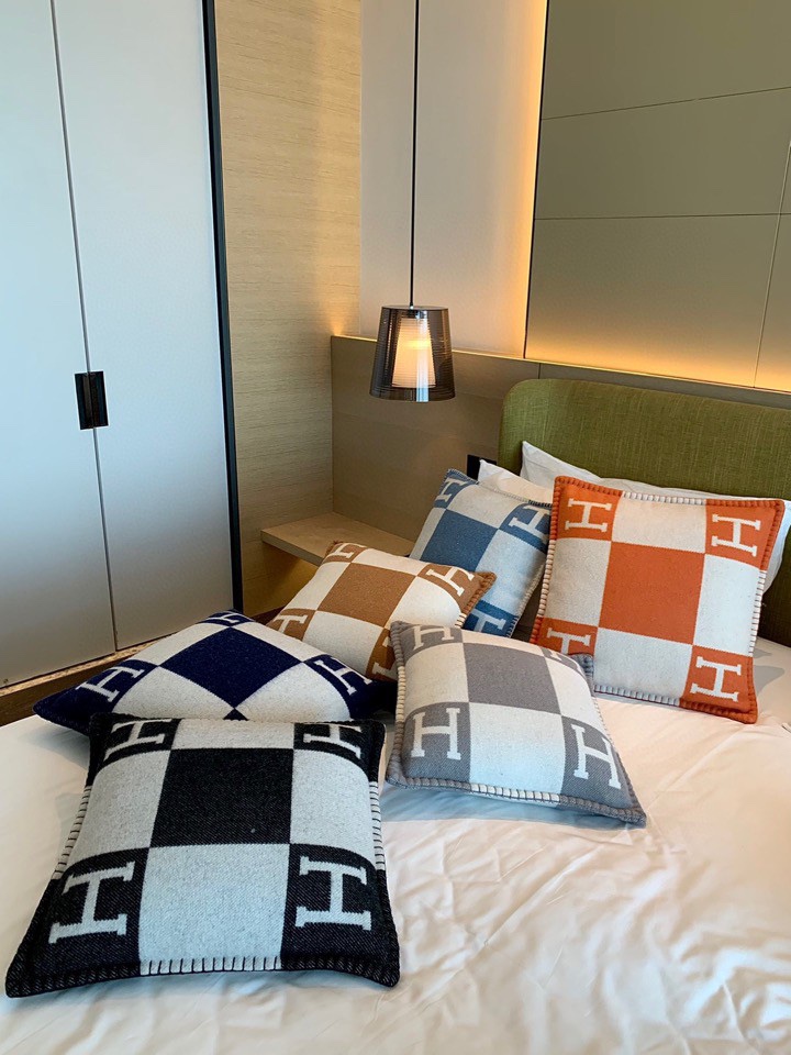 Hemes Pillowcase