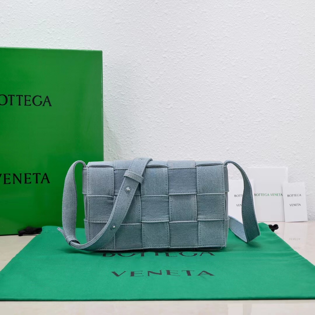 b0tte*a Ven*ta cassette bag-23x15x6cm