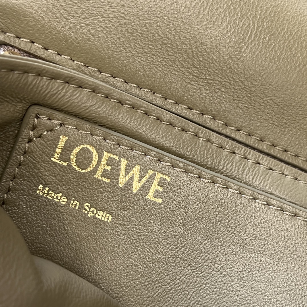 L0ew* puffer goya bag-23*13*6cm