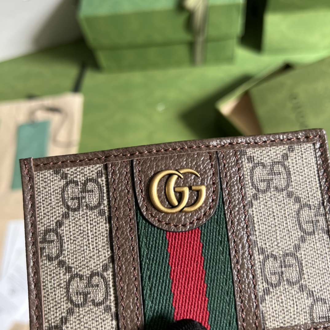 G*u*i wallet-11*7cm