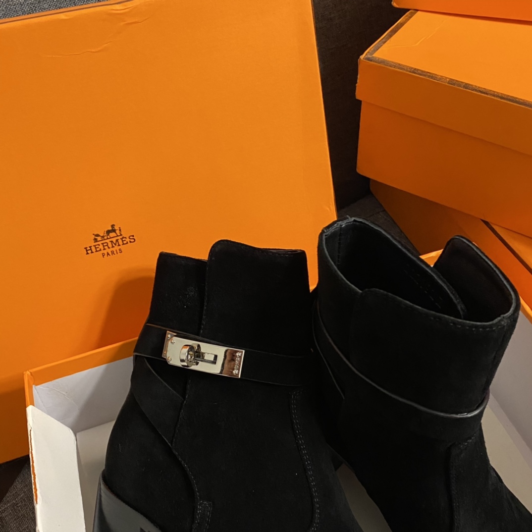 H**mes boots