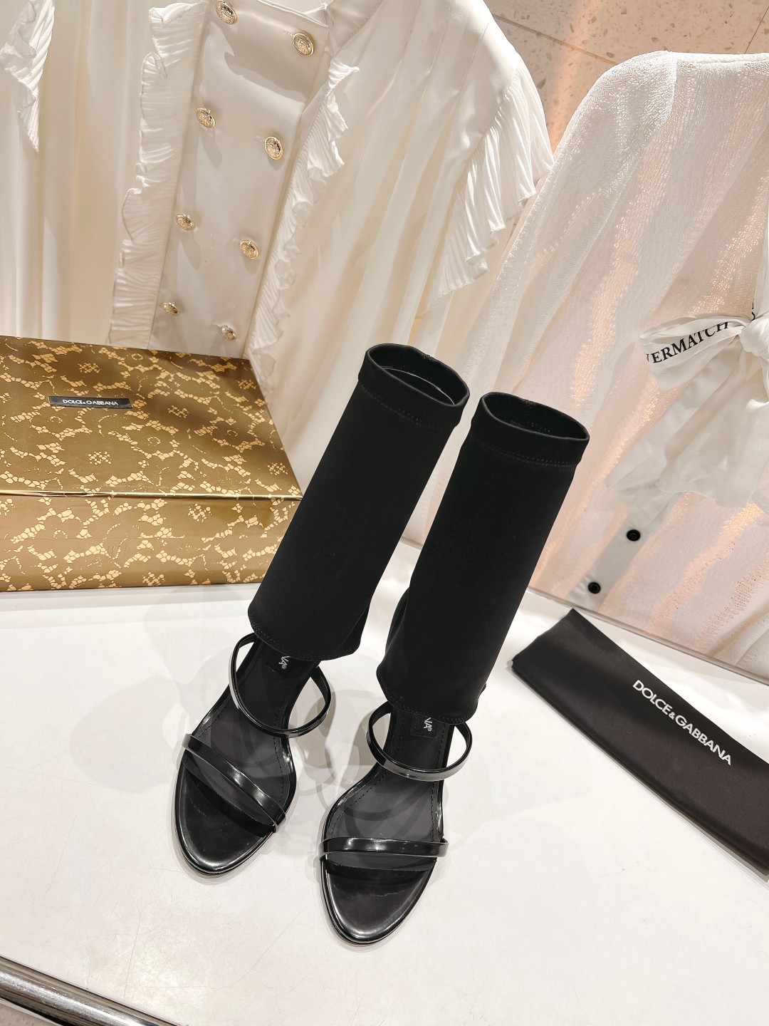d01ce Gab*a*a heels