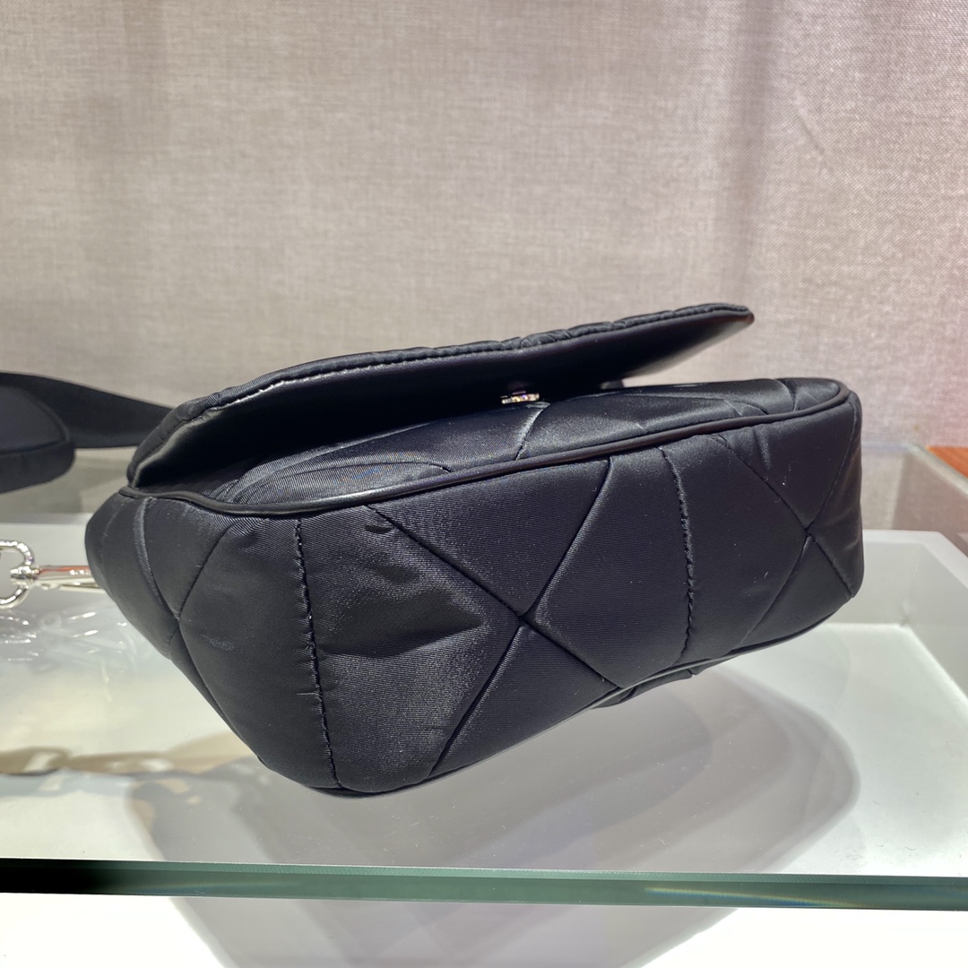 Pra*a bag 1bd292-21*16*7cm