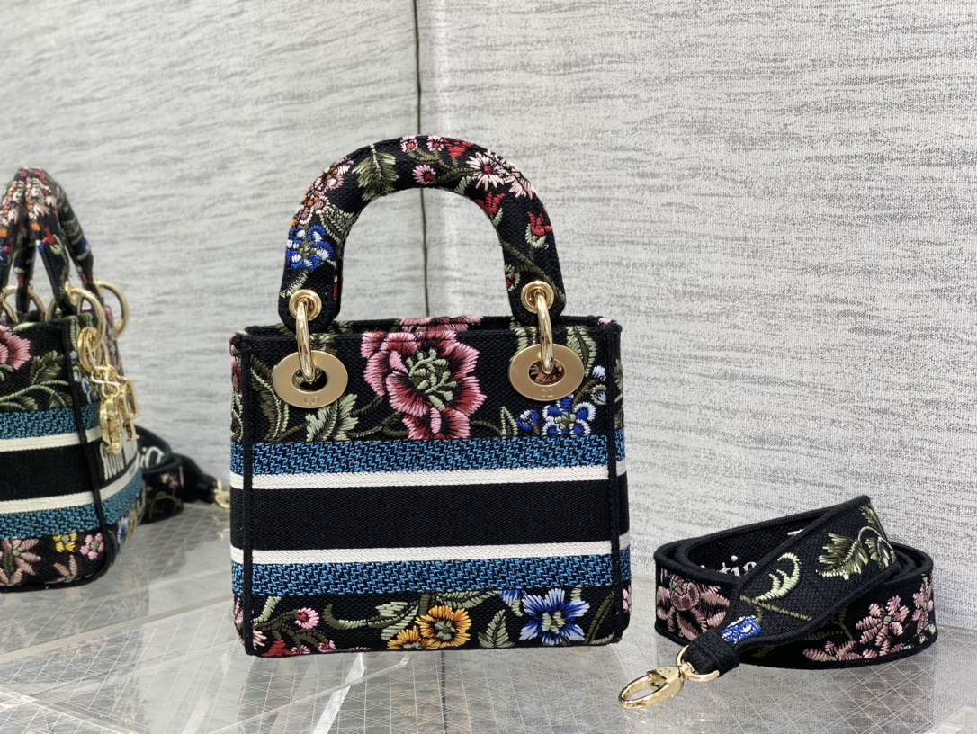 lady D*or-17*15*8cm