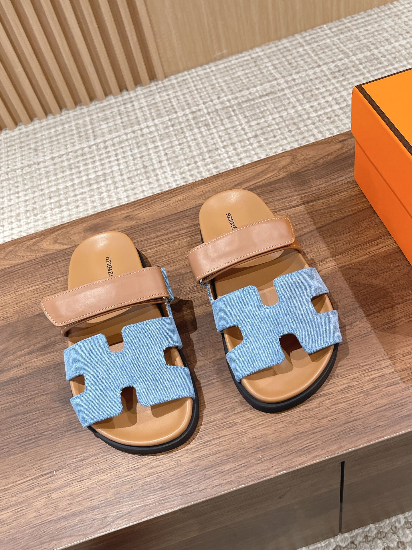 H**mes slides