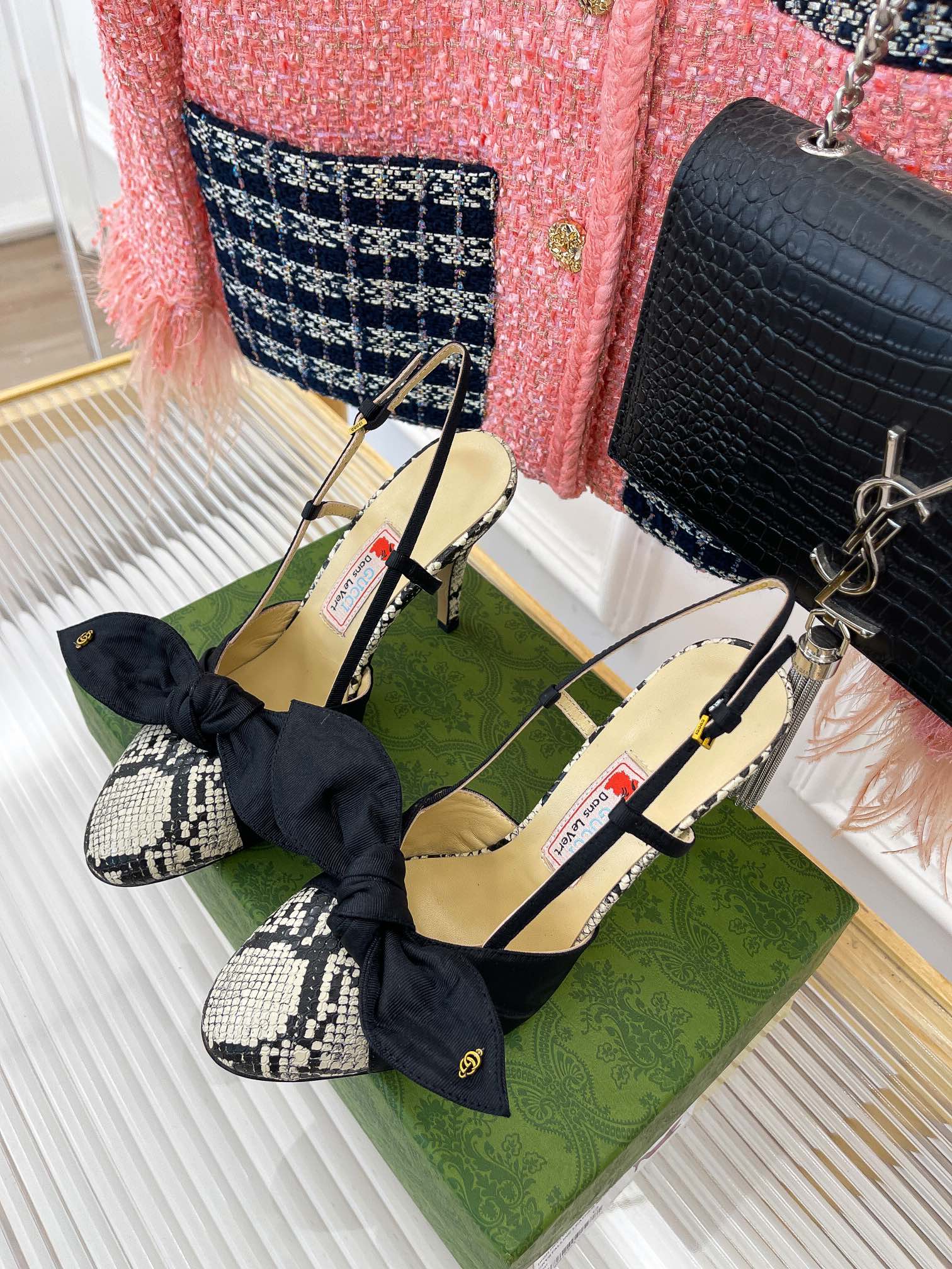 G*u*i slides-8.5cm