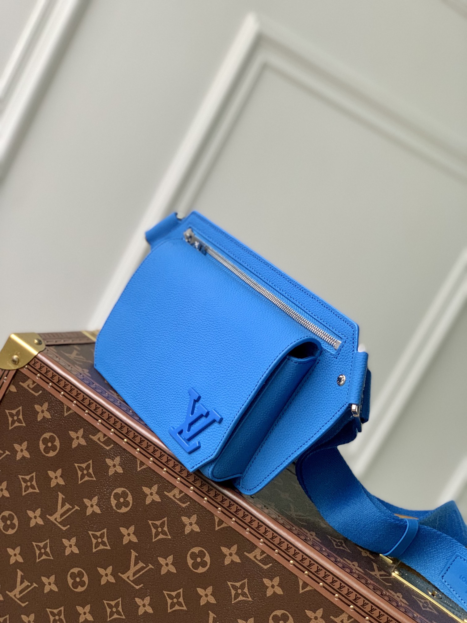 l0*is V*t0n takeoff handbags-30*16*3cm