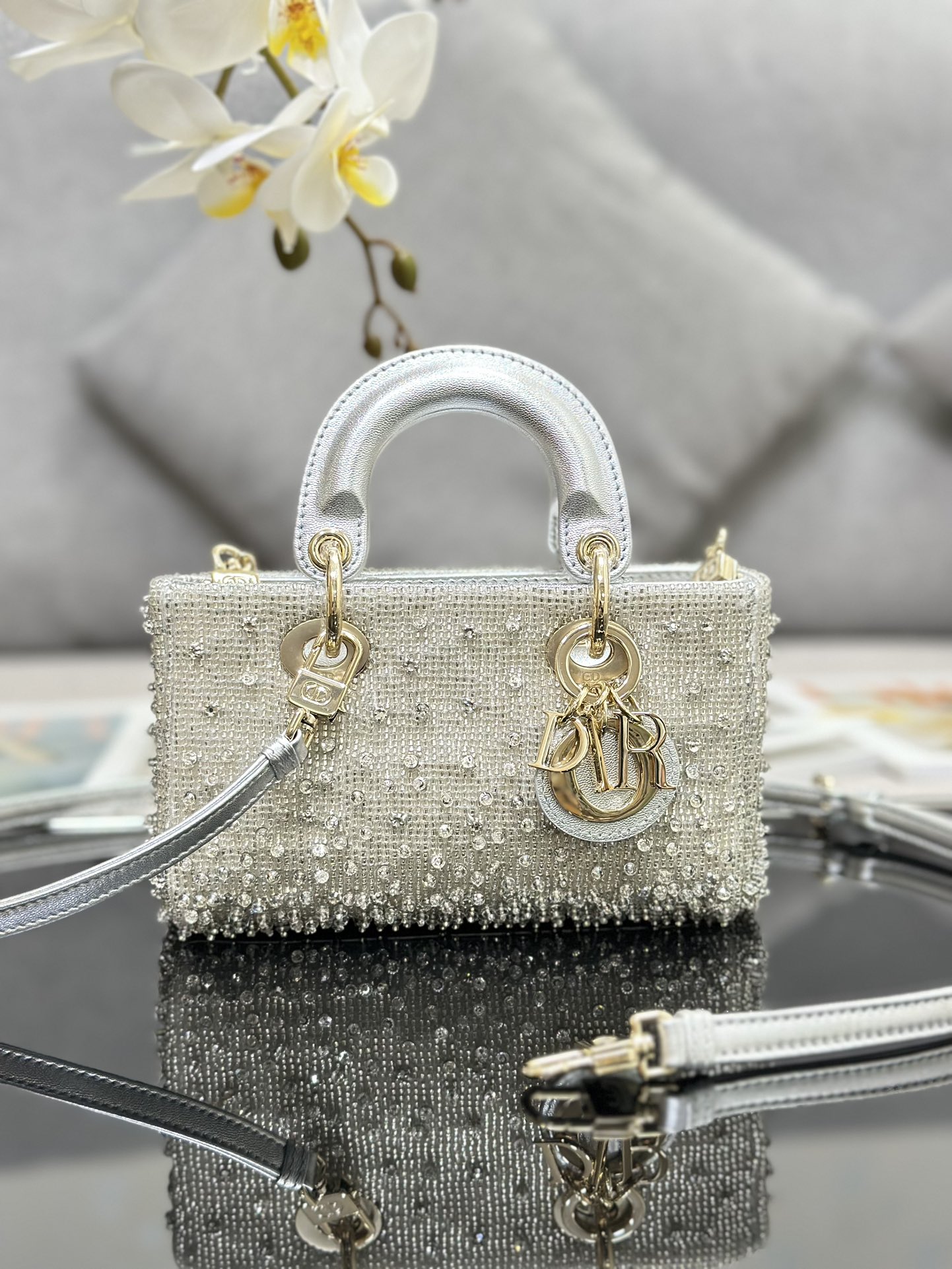 lady D*or handle bag-16 x 9 x 5cm